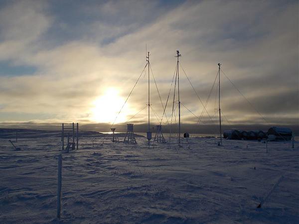 антенны на снегу