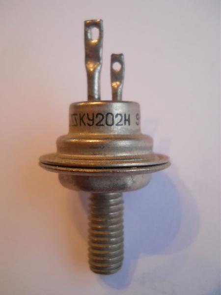 Продам Тиристоры КУ202Н, КУ202М новые, 45 штук, из СССР