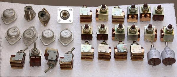 Продам переключатели и кнопки гнезда резиторы.транзисторы