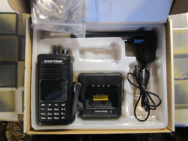 Продам Носимая Р/С ZASTONE D900 DMR