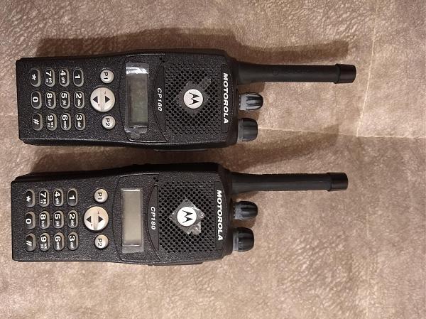 Продам Motorola CP180