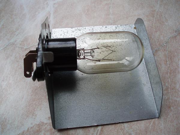 Продам Лампочка подсветки на 250 вoльт от микроволновки