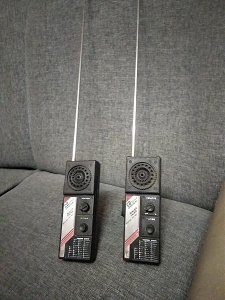 Продам Две одноканальные портативки NS-881