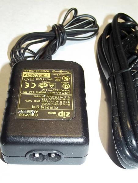 Продам 03522500 AP05F-UV AC/DC Power Supply Adapter 5V 1A