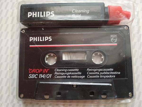 Продам Аудиокассета новая, запечатанная,чистящая Philips