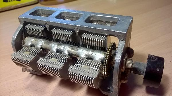 Продам Конденсатор переменной ёмкости