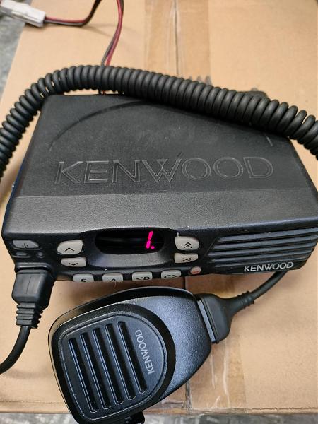 Продам Kenwood TK-8302