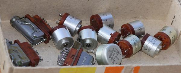 Продам подстроечные резисторы сп5-35б