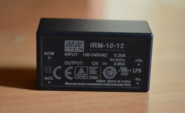 Продам IRM-10-12, AC/DC преобразователь, 12В,0.85А,10Вт