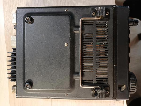 Продам КВ, УКВ трансивер IC-706