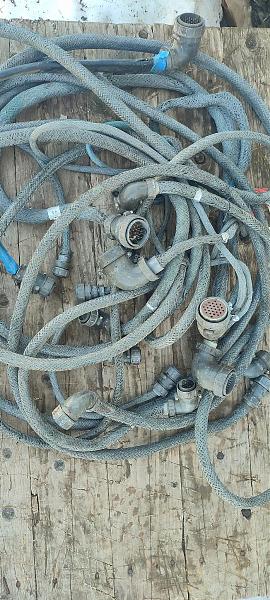 Продам кабели и разьемы от Р-140