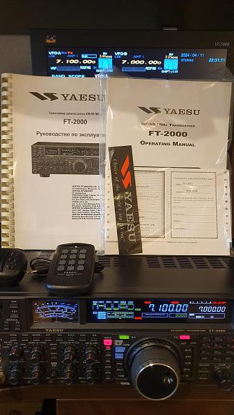 Продам Yaesu FT-2000 c блоком DMU-2000