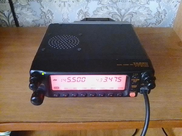 Продам Радиостанция Yaesu FT-8100 кросс бенд