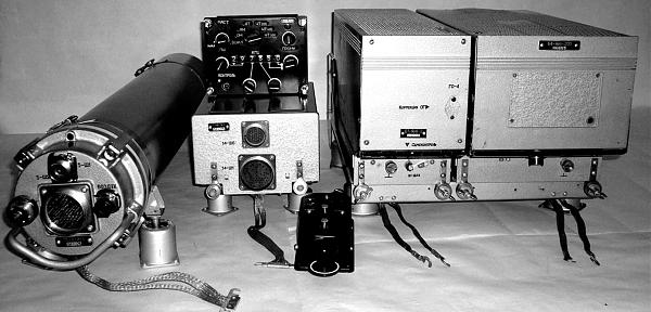 Куплю ЯДРО-1 И 2 бортовая радиостанция авиационная СССР