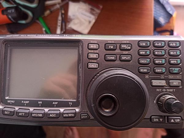 Продам Icom 910