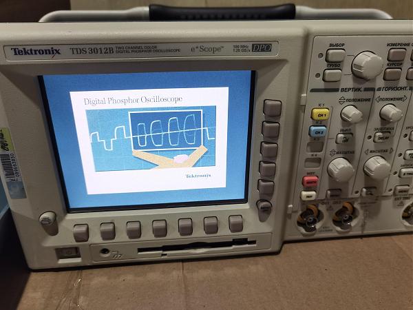 Продам Tektronix TDS3012B цифровой осциллограф 100 МГц