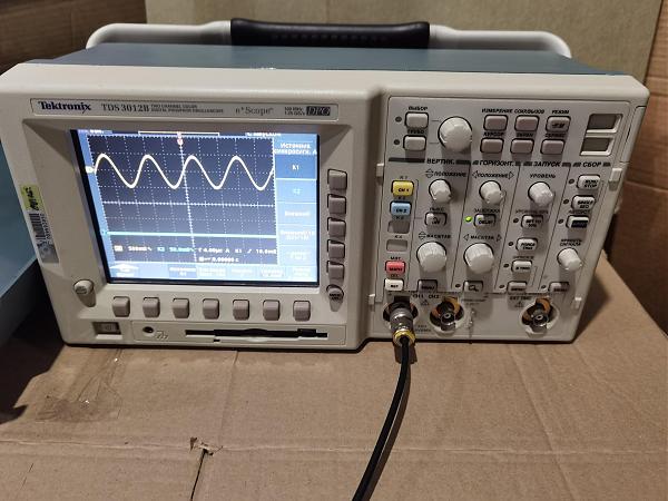 Продам Tektronix TDS3012B цифровой осциллограф 100 МГц