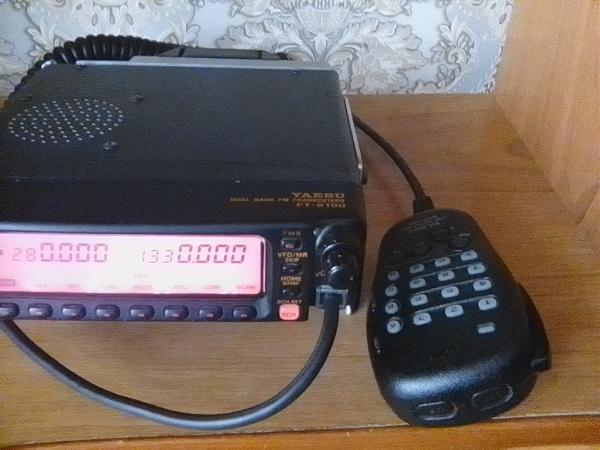 Продам Радиостанция Yaesu FT-8100 кросс бенд