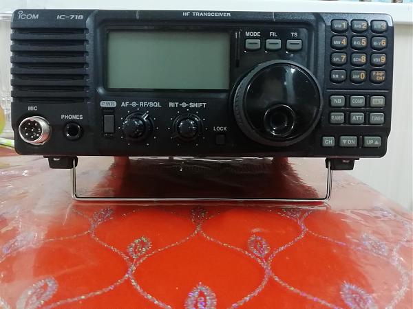 Продам icom-718