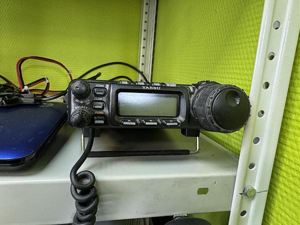 Продам Yaesu ft857