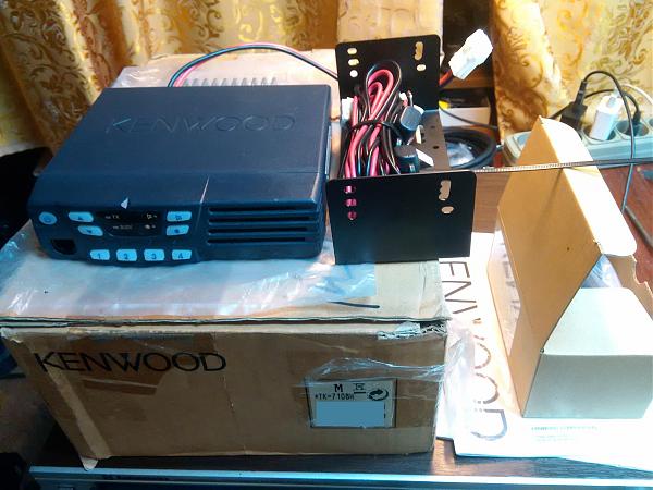 Продам kenwood tk-7108h