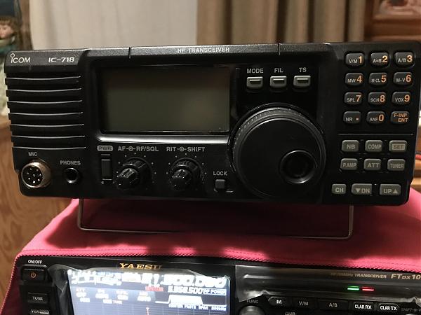 Продам Трансивер Icom 718 отличное рабочее состояние