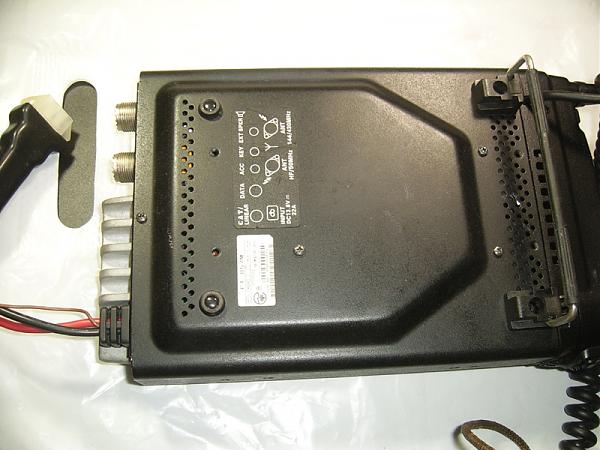 Продам Yaesu FT-857 КВ/УКВ трансивер