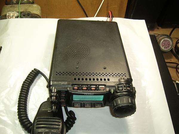 Продам Yaesu FT-857 КВ/УКВ трансивер