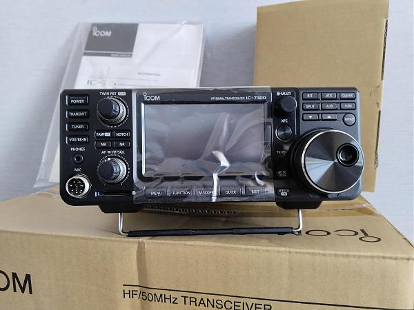 Продам Кв трансивер Icom ic-7300. Новый. USA