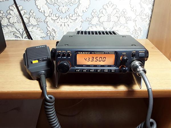 Продам Рация Yaesu FT-7200