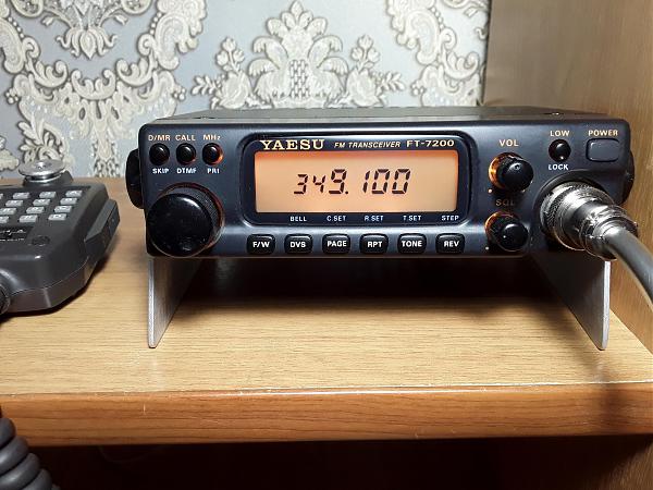 Продам Рация Yaesu FT-7200