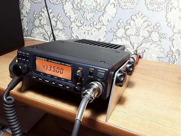 Продам Рация Yaesu FT-7200