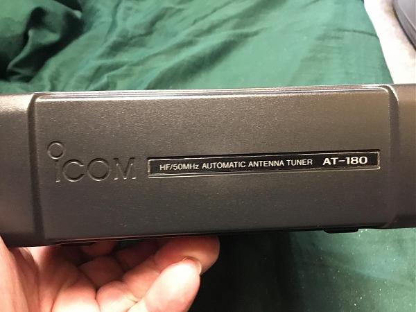 Продам Тюнер Icom at-180