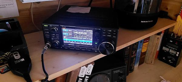 Продам Icom 9700