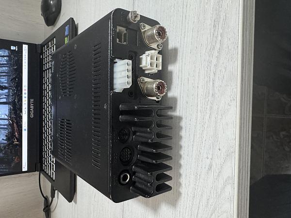 Продам Icom 7000