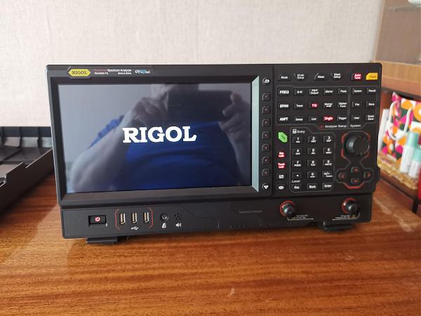 Продам Rigol RSA5065-TG + RSA5000-VSA