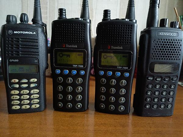 Продам радиостанцию icom-210