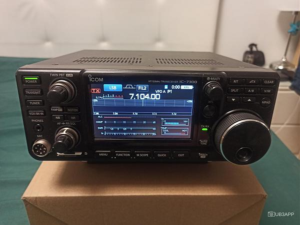 Продам Icom 7300