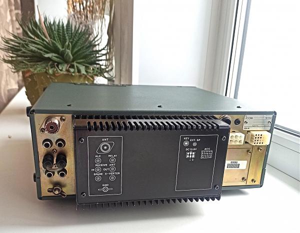 Продам Icom -751A