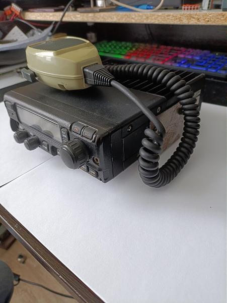 Продам Yaesu FT-2500M