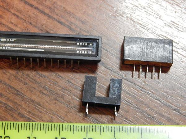 Продам Электрокомпоненты(3 шт)