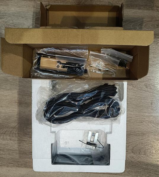 Продам Yaesu FT-8800R