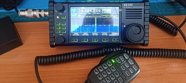 Продам Кв трансивер XIEGU X6100