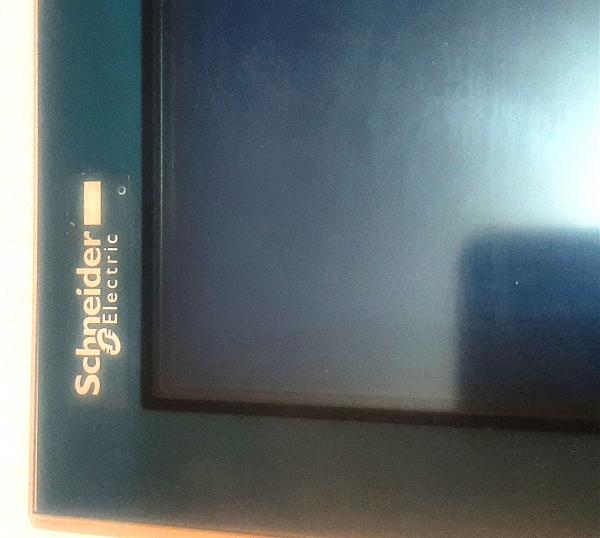Продам Schneider XBTOT2110