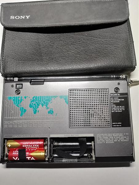 Продам Радиоприемник SONY ICF-2003