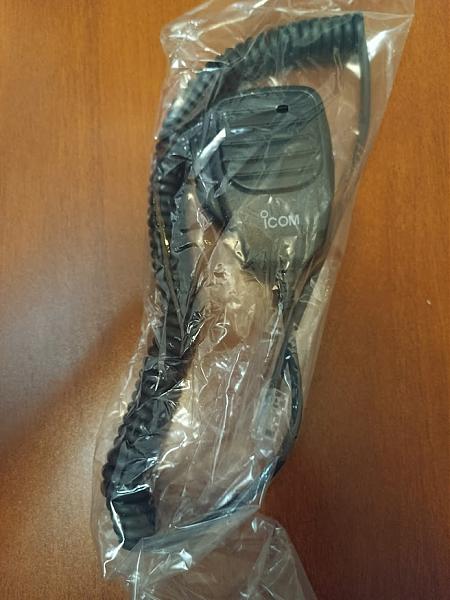 Продам микрофон HM-118N для КВ и УКВ трансиверов Icom