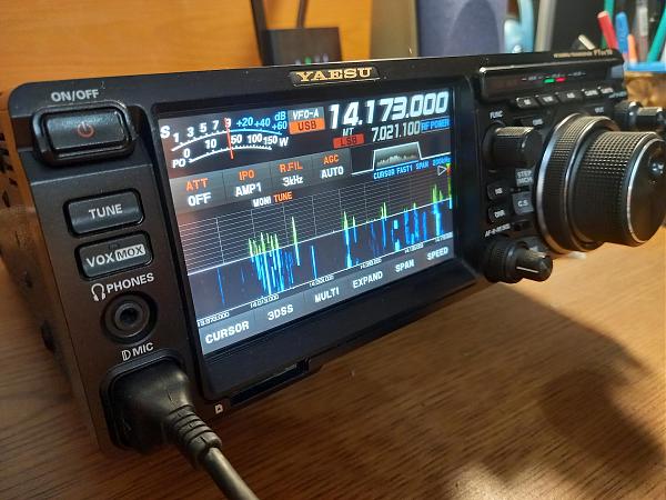 Продам Трансивер FTDX10