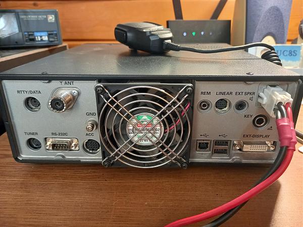 Продам Трансивер FTDX10