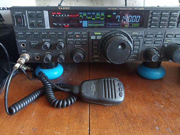 Продам КВ трансивер YAESU FT-950
