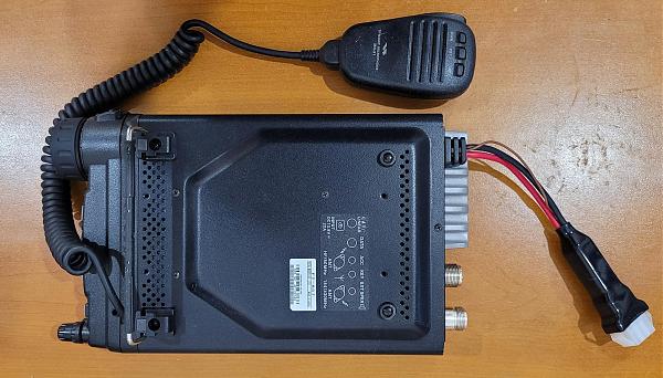 Продам Трансивер Yaesu-ft 857D